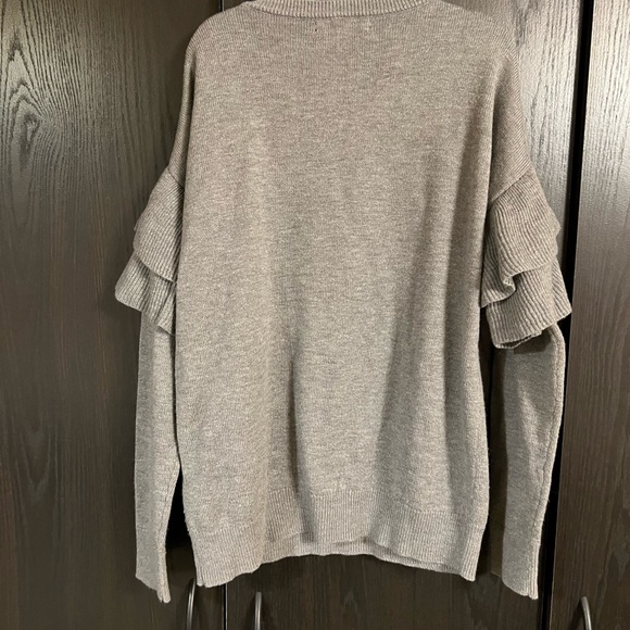 Banana Republic wool sweater XS ruffle sleeves - Picture 2 of 3
